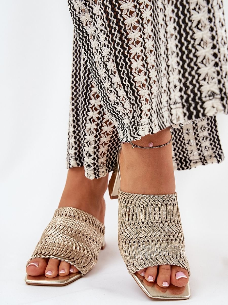 Clacquettes model 210781...