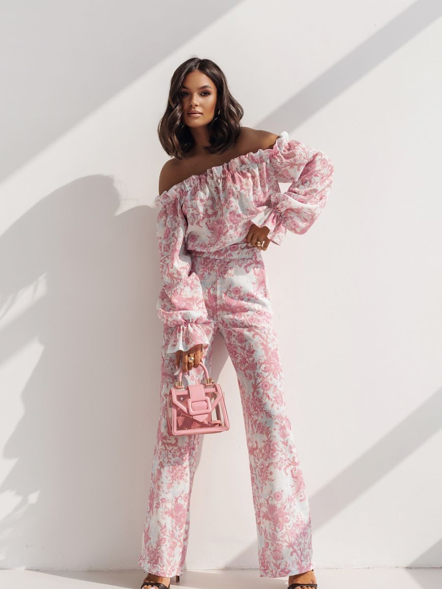 L`ensemble model 210836...