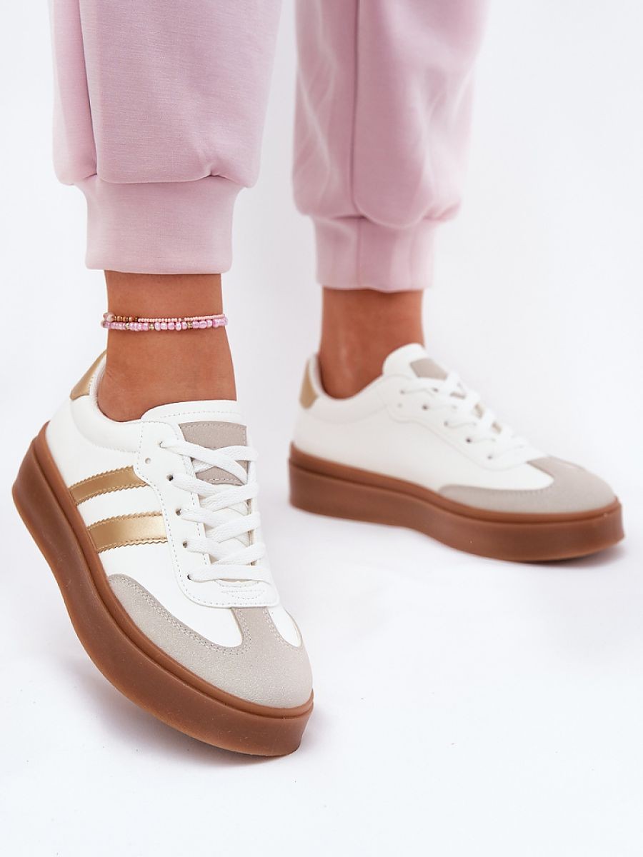 Chaussures de sport model...