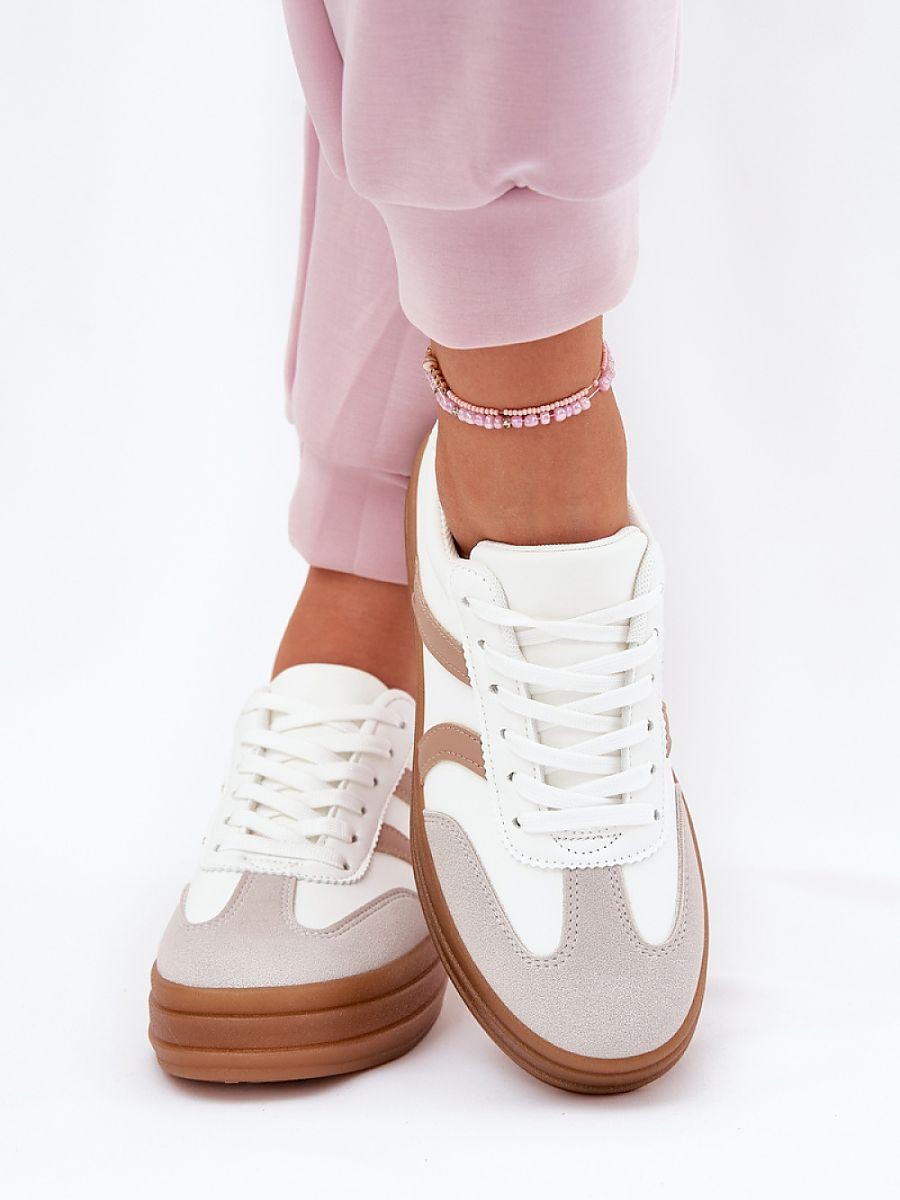 Chaussures de sport model...