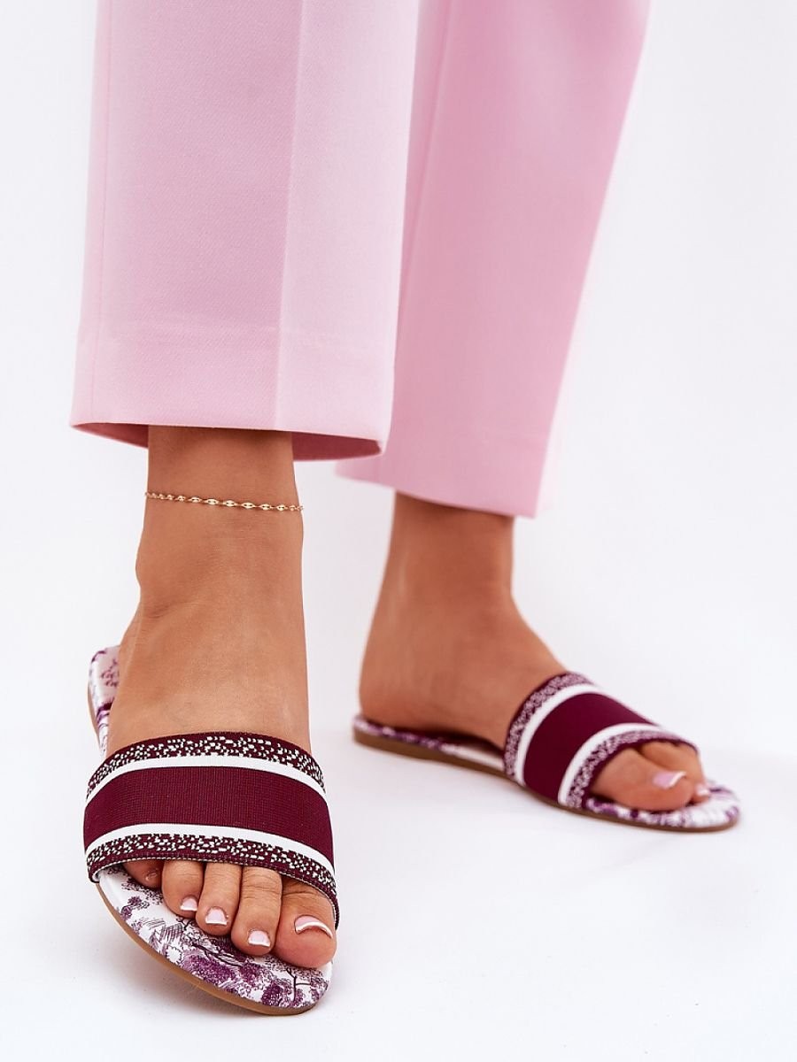 Clacquettes model 211696...