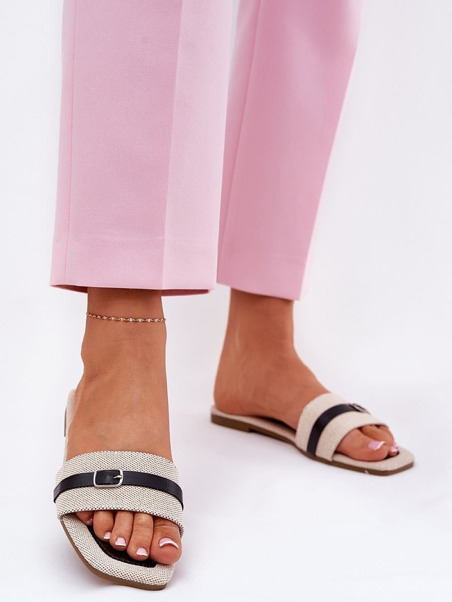 Clacquettes model 211700...