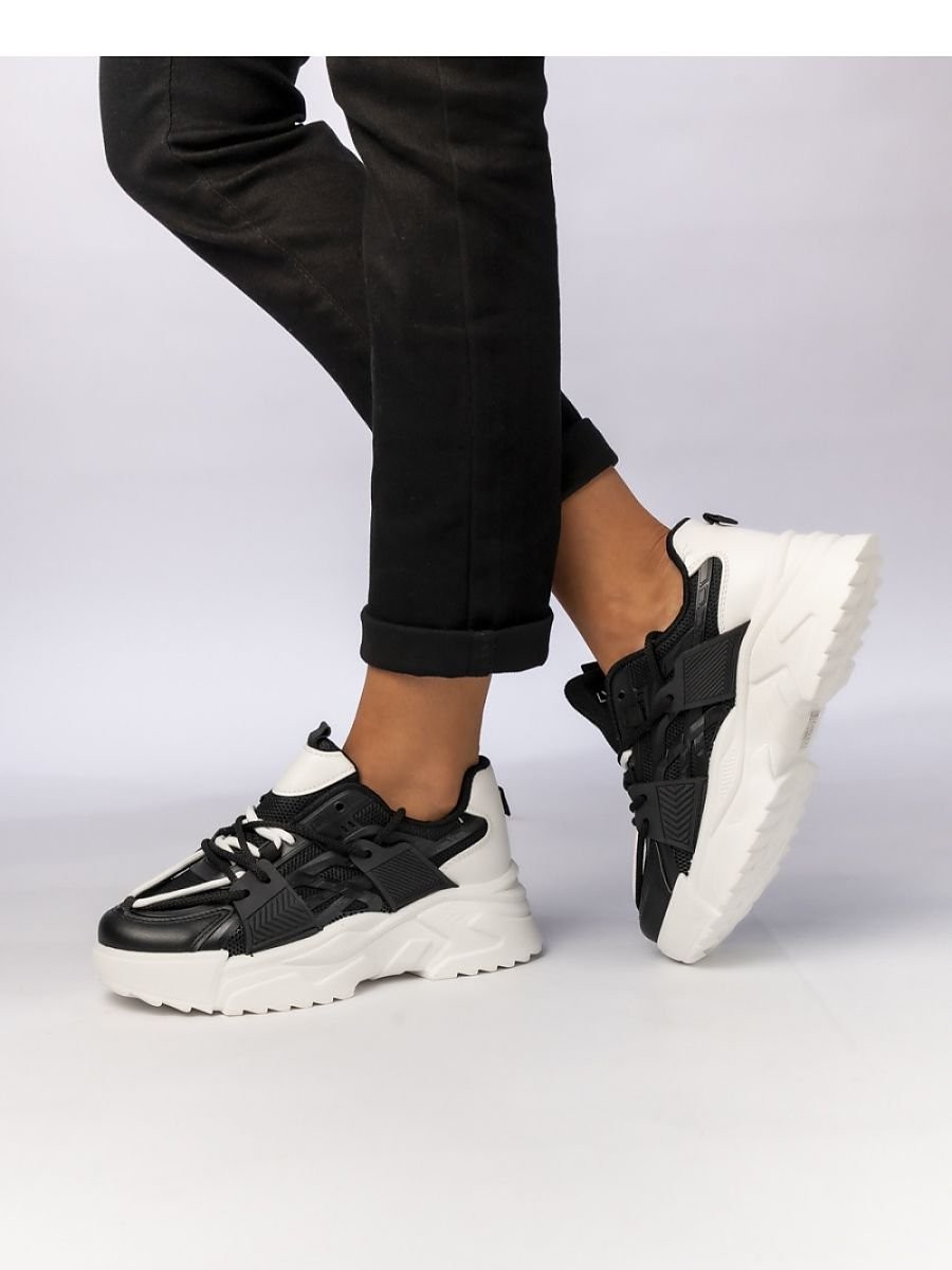 Chaussures de sport model...