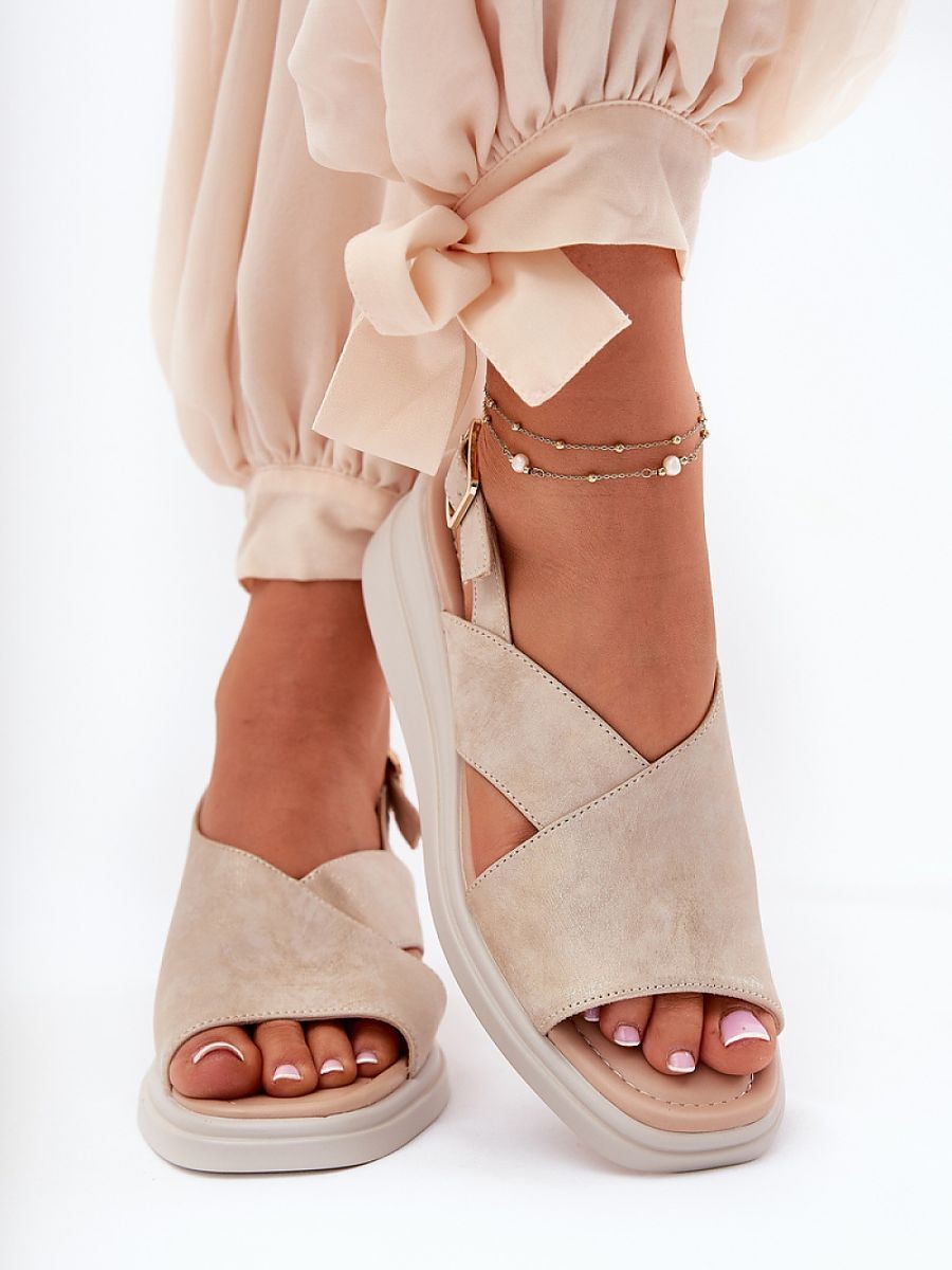 Cothurnes model 211942 Step...