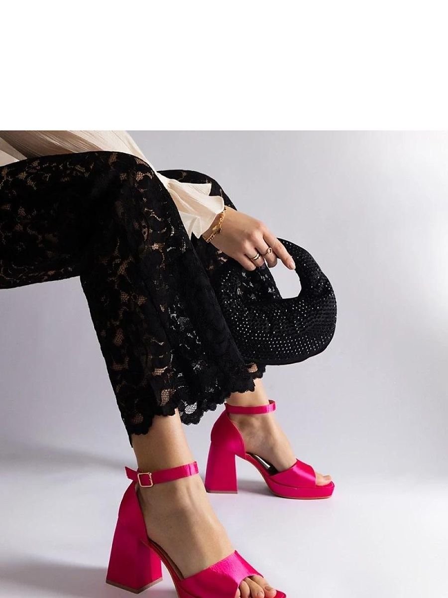 Sandales à talons model...