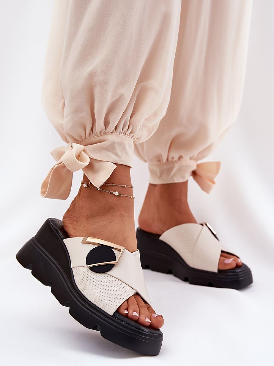 Clacquettes model 212347...