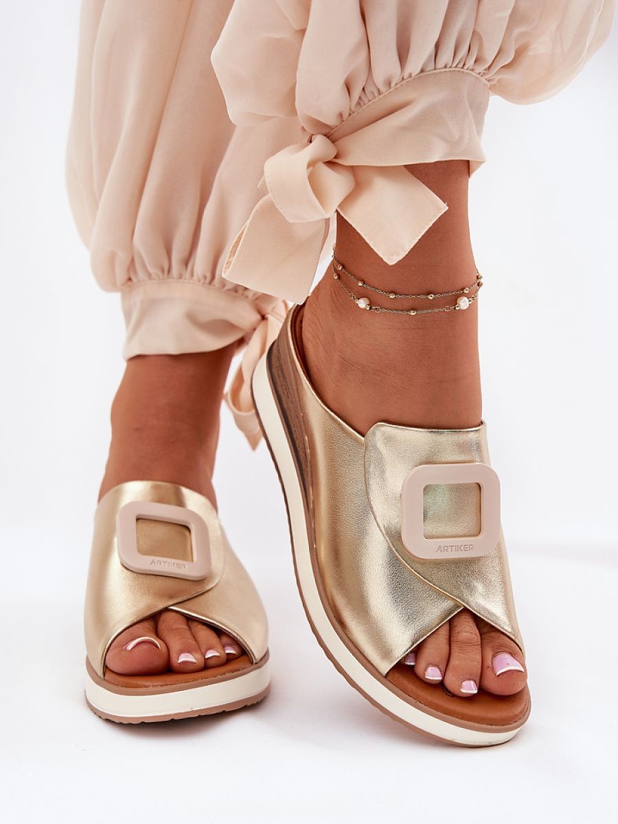 Clacquettes model 212349...