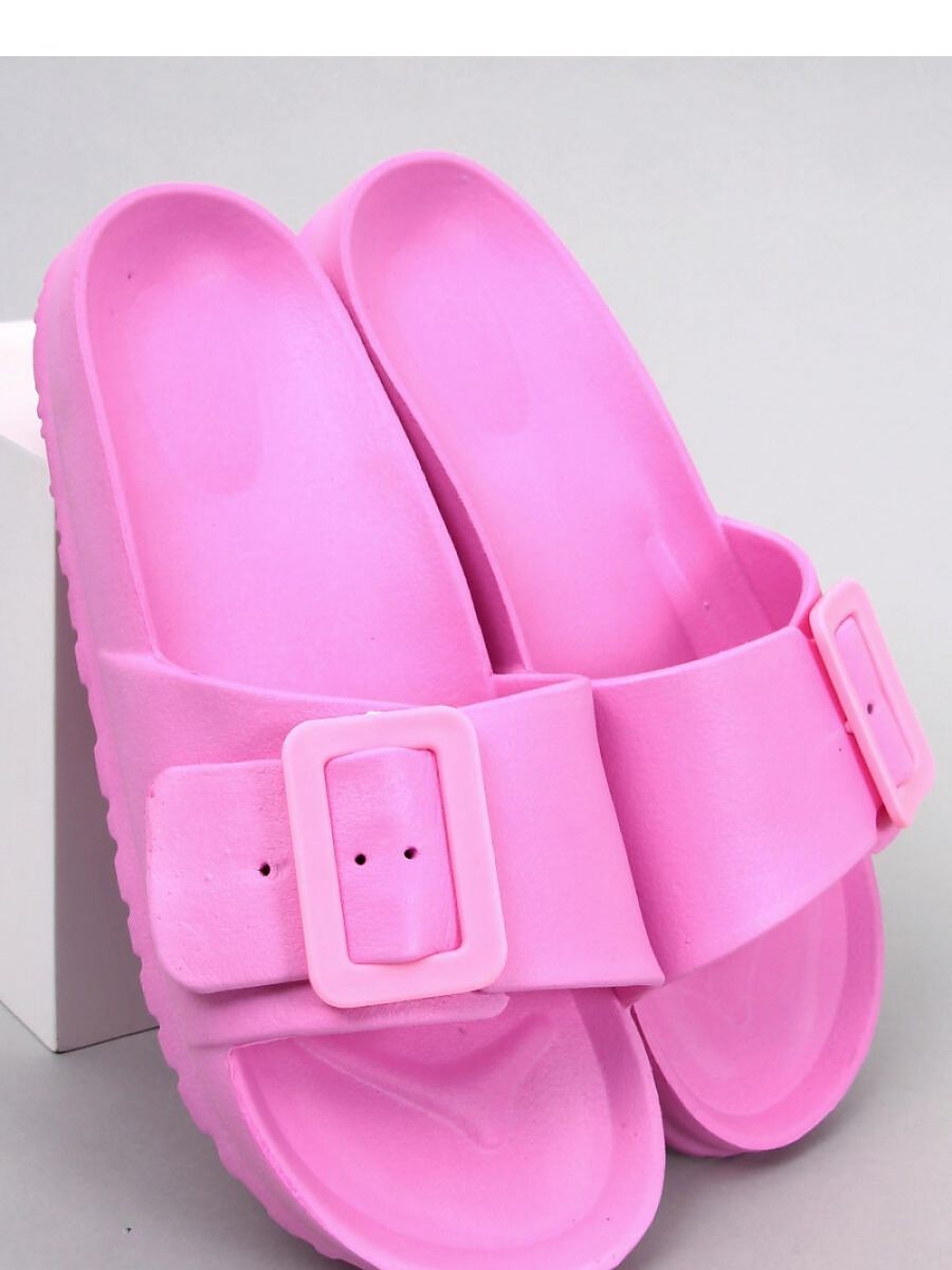 Clacquettes model 180570...