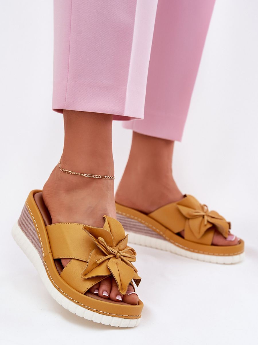 Clacquettes model 212705...