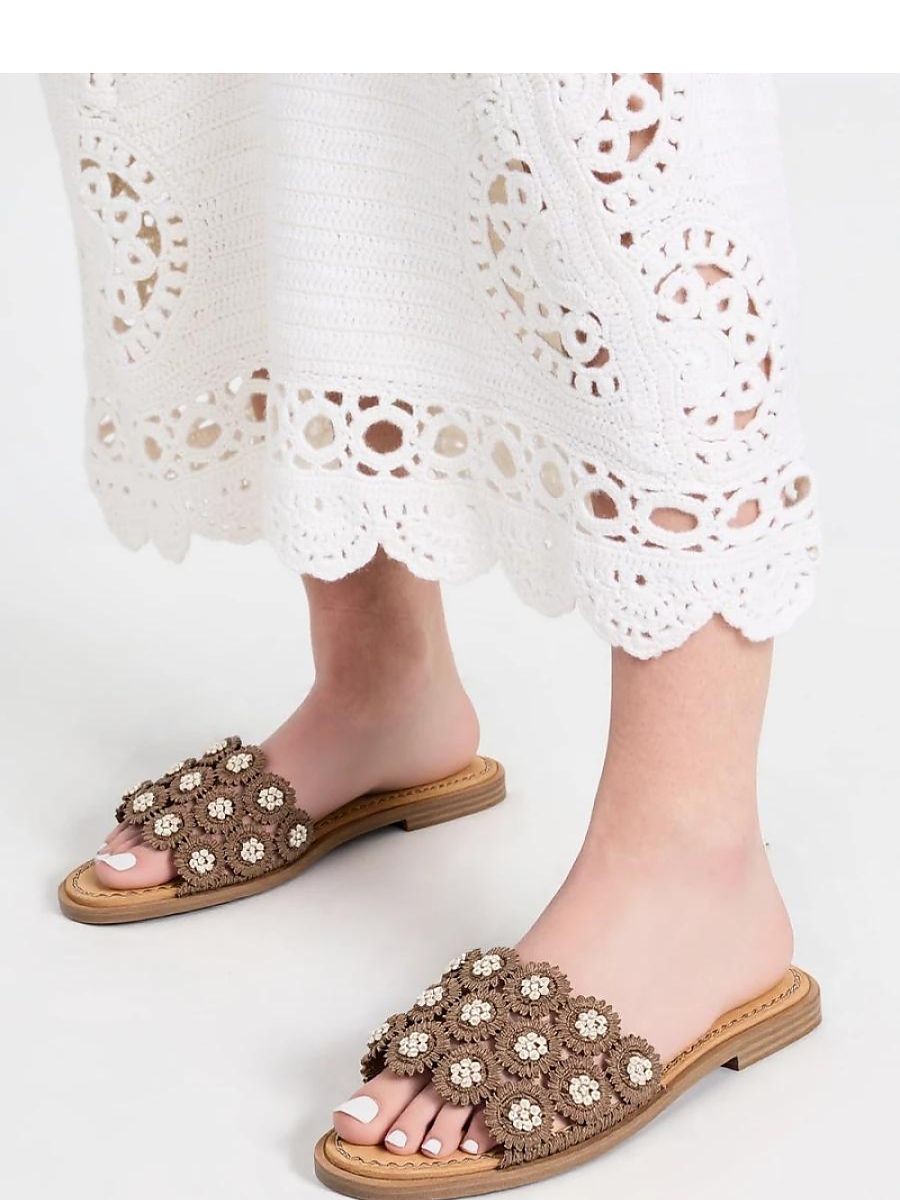 Clacquettes model 212963...