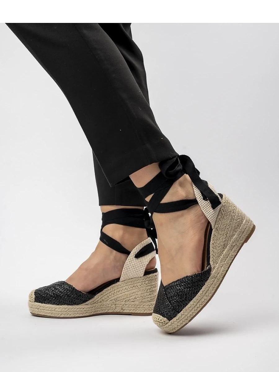 Cothurnes model 212970 Inello