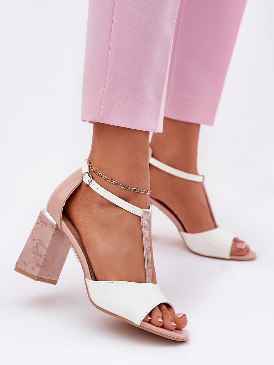 Sandales à talons model...