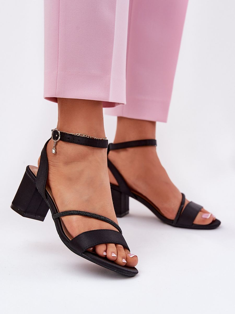 Sandales à talons model...