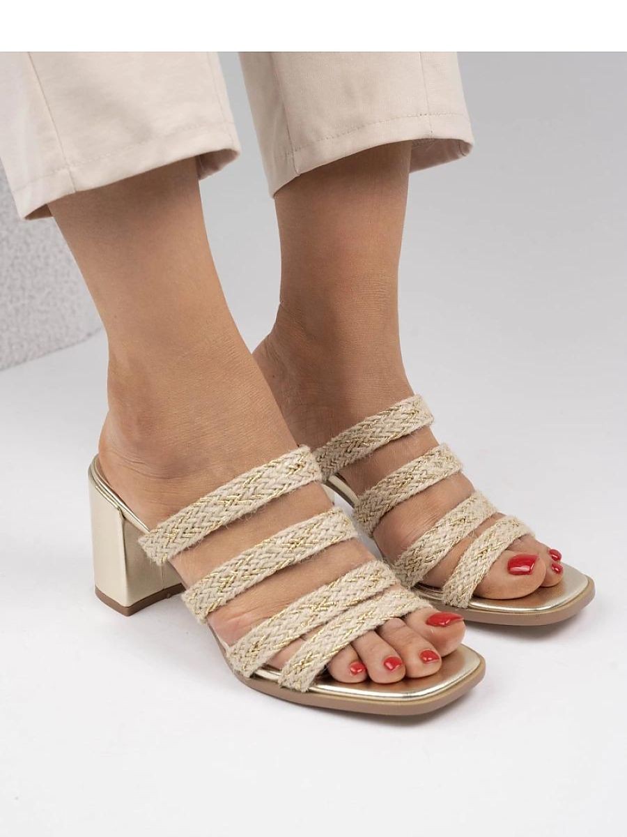 Clacquettes model 213141...