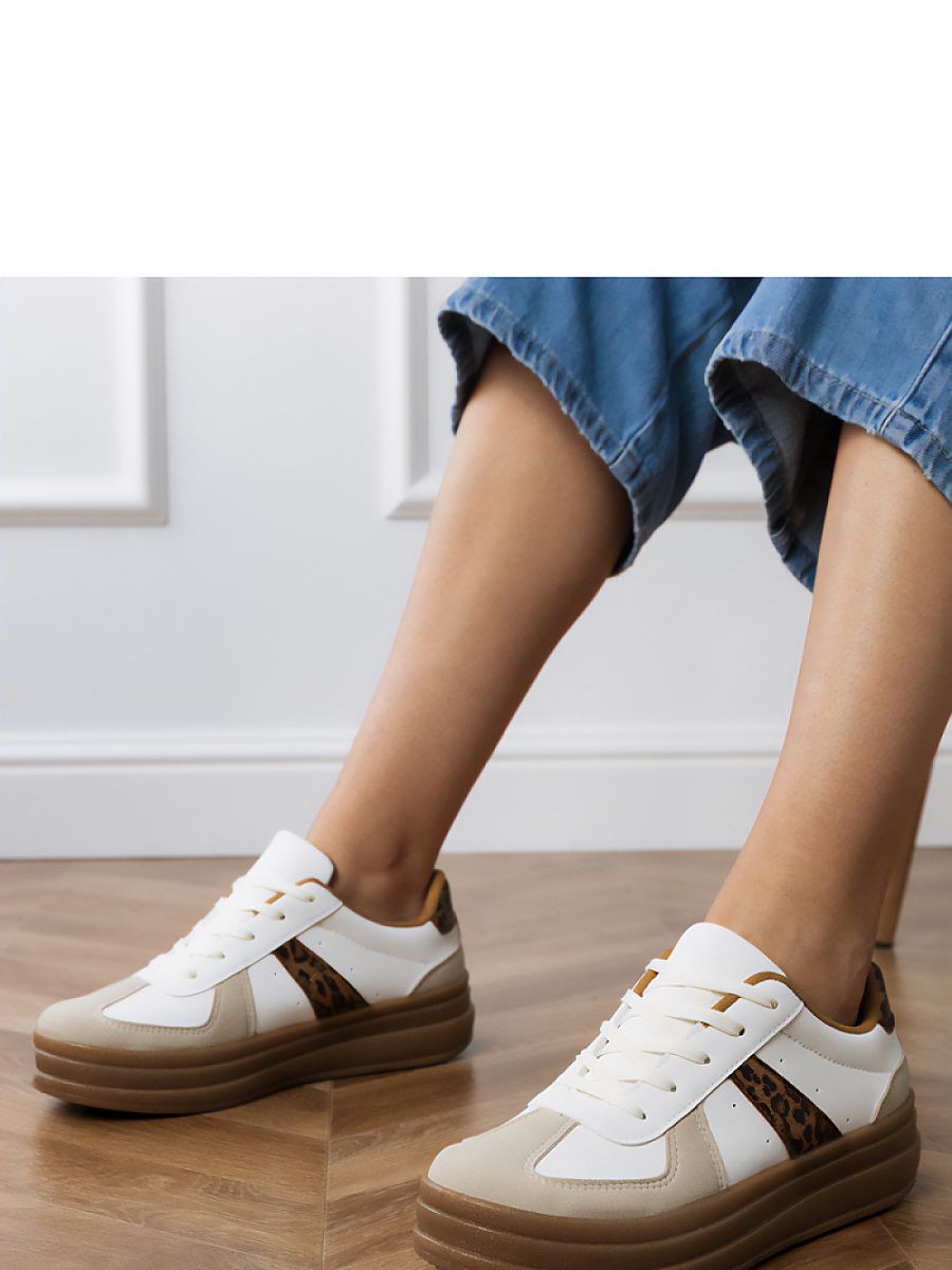 Chaussures de sport model...