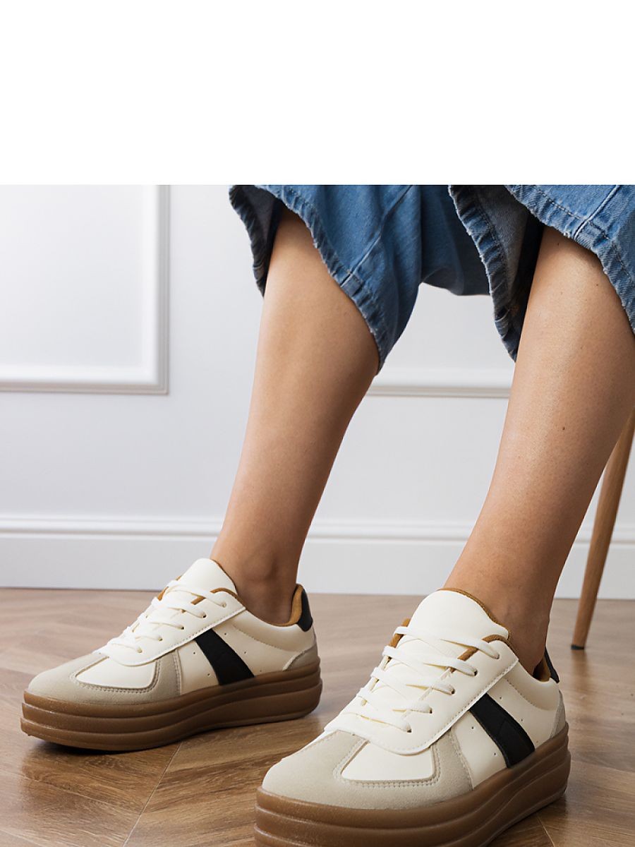 Chaussures de sport model...